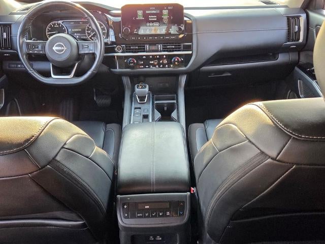 2024 Nissan Pathfinder SL 2WD