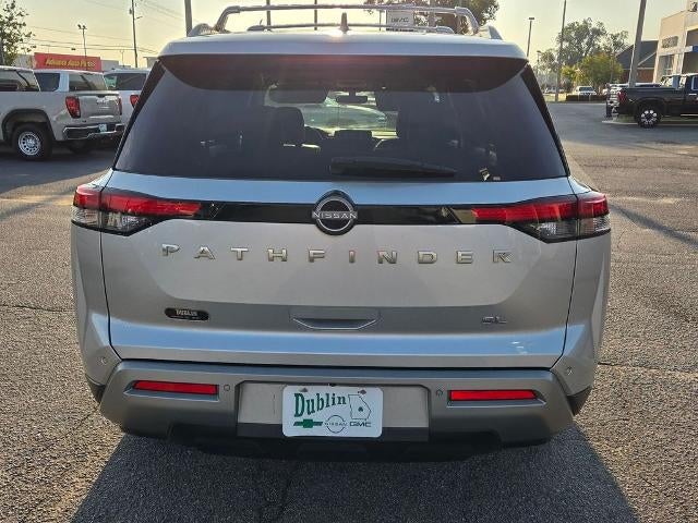 2024 Nissan Pathfinder SL 2WD