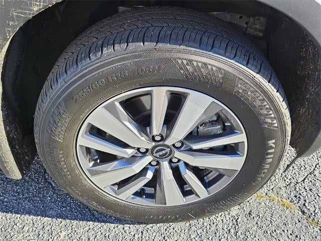 2025 Nissan Pathfinder SL 2WD