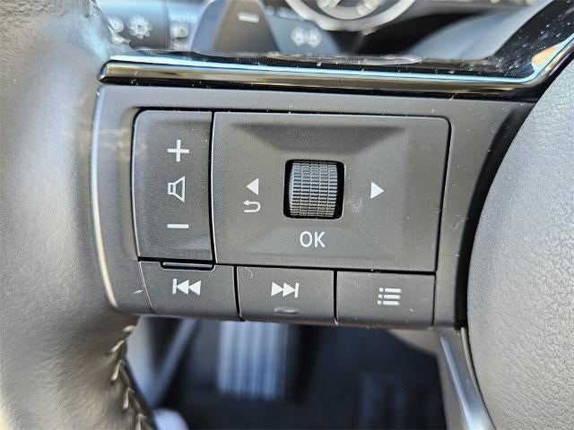 2025 Nissan Pathfinder SL 2WD