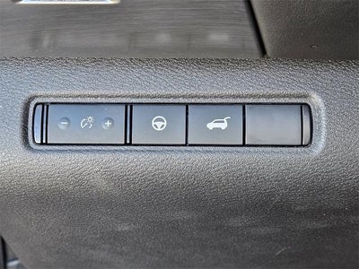 2025 Nissan Pathfinder SL 2WD