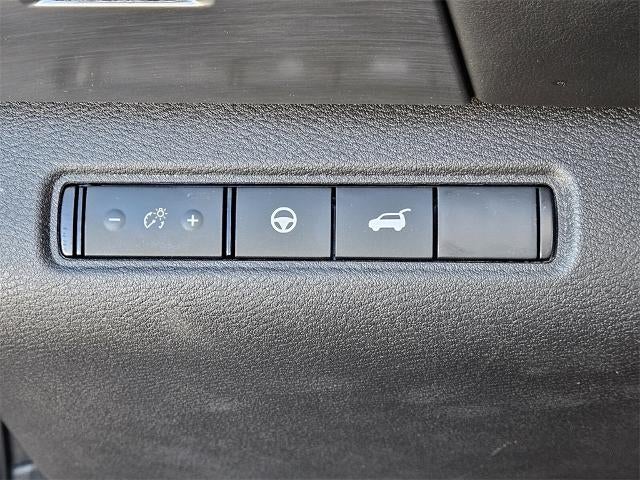 2025 Nissan Pathfinder SL 2WD