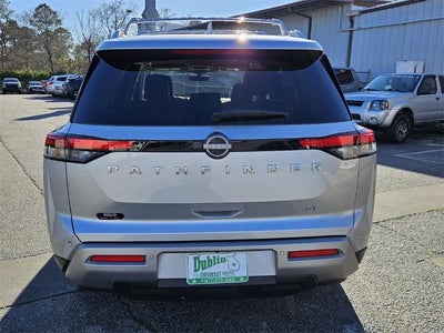2025 Nissan Pathfinder SL 2WD