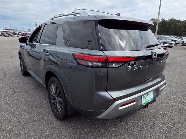2022 Nissan Pathfinder SL 2WD