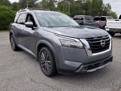 2022 Nissan Pathfinder SL 2WD