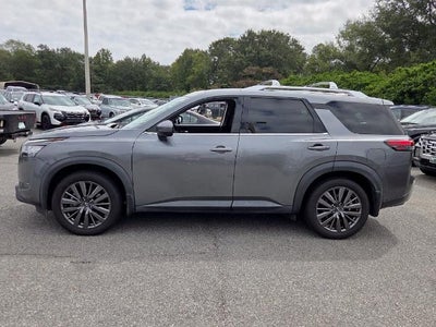 2022 Nissan Pathfinder SL 2WD