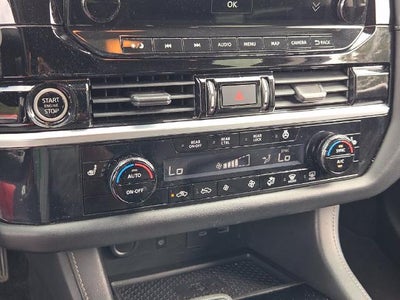 2022 Nissan Pathfinder SL 2WD