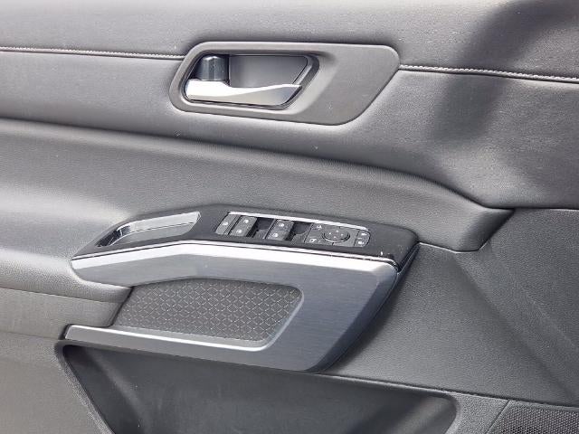 2022 Nissan Pathfinder SL 2WD