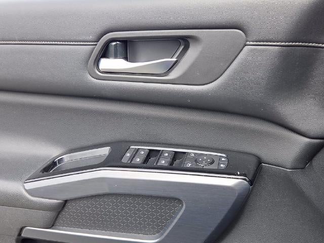 2022 Nissan Pathfinder SL 2WD