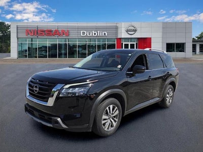 2025 Nissan Pathfinder SL 4WD