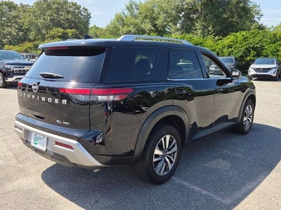 2025 Nissan Pathfinder SL 4WD