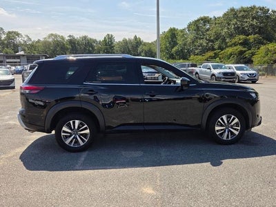 2025 Nissan Pathfinder SL 4WD
