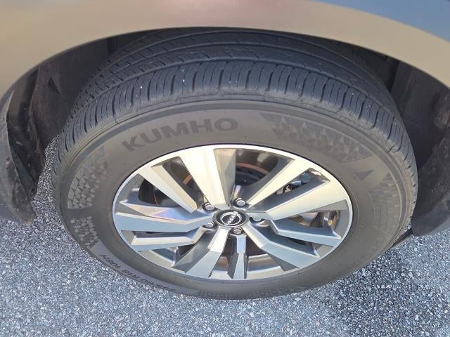2025 Nissan Pathfinder SL 4WD