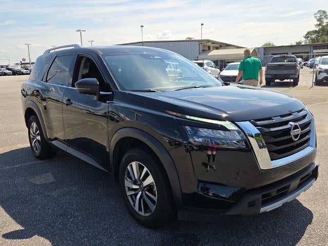 2025 Nissan Pathfinder SL 4WD