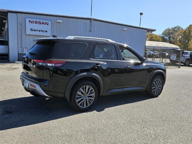 2025 Nissan Pathfinder SL 4WD
