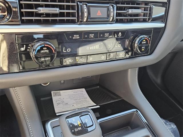 2025 Nissan Pathfinder SL 4WD