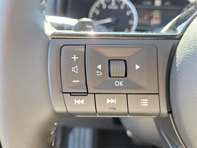 2025 Nissan Pathfinder SL 4WD