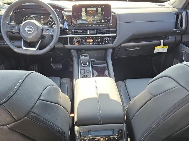 2025 Nissan Pathfinder SL 4WD