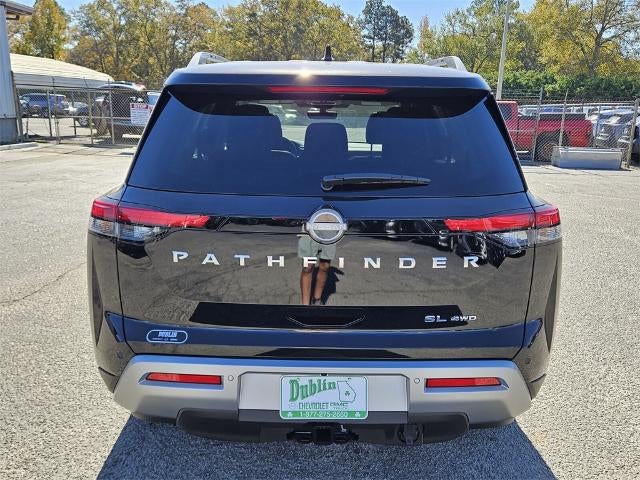 2025 Nissan Pathfinder SL 4WD