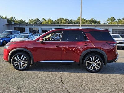 2025 Nissan Pathfinder Platinum