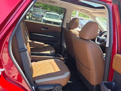 2026 Nissan Pathfinder Platinum