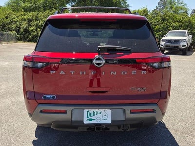 2026 Nissan Pathfinder Platinum