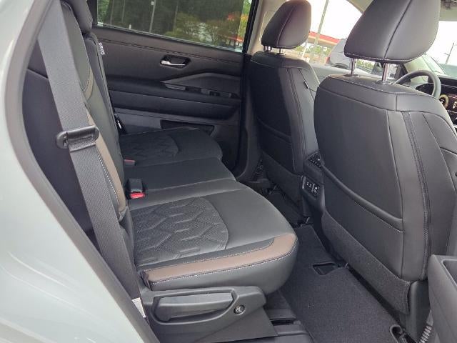 2026 Nissan Pathfinder Platinum 2WD