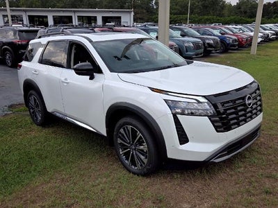 2026 Nissan Pathfinder Platinum 2WD
