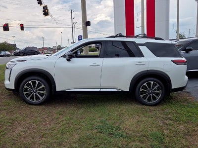 2026 Nissan Pathfinder Platinum 2WD