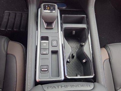 2026 Nissan Pathfinder Platinum 2WD