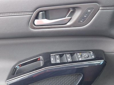 2026 Nissan Pathfinder Platinum 2WD