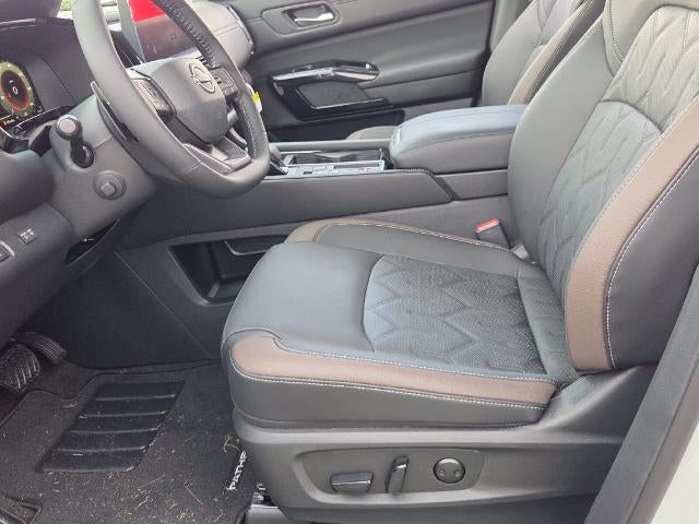 2026 Nissan Pathfinder Platinum 2WD