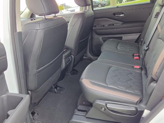 2026 Nissan Pathfinder Platinum 2WD