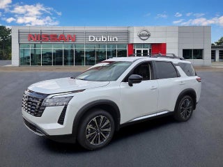 2026 Nissan Pathfinder Platinum 2WD