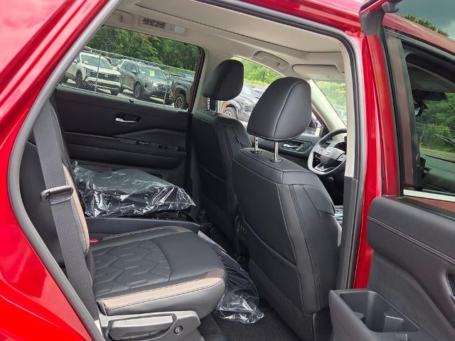 2026 Nissan Pathfinder Platinum 2WD