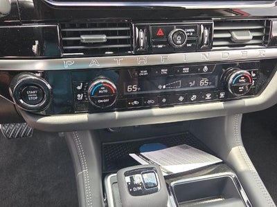 2026 Nissan Pathfinder Platinum 2WD
