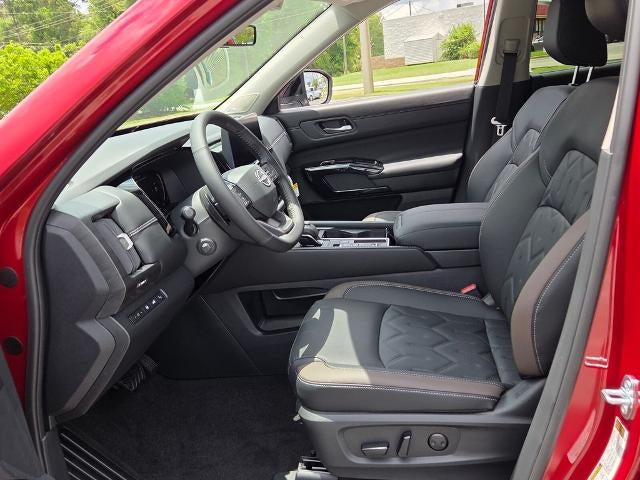 2026 Nissan Pathfinder Platinum 2WD