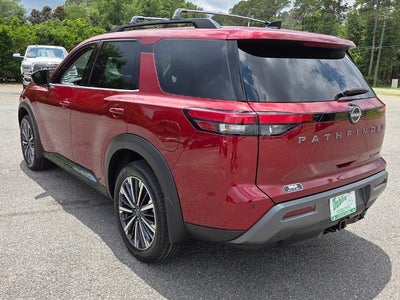 2026 Nissan Pathfinder Platinum 2WD