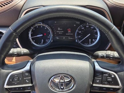 2022 Toyota Highlander Platinum AWD (Natl)
