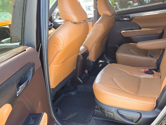 2022 Toyota Highlander Platinum AWD (Natl)