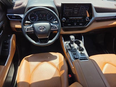 2022 Toyota Highlander Platinum AWD (Natl)