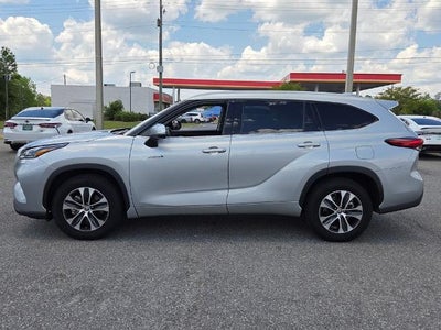 2021 Toyota Highlander Hybrid XLE FWD (Natl)