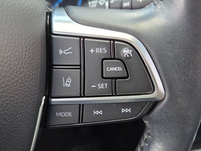 2021 Toyota Highlander Hybrid XLE FWD (Natl)