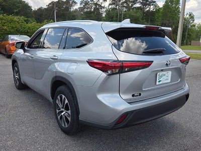2021 Toyota Highlander Hybrid XLE FWD (Natl)