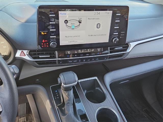 2023 Toyota Sienna XLE FWD 8-Passenger (Natl)