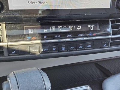 2023 Toyota Sienna XLE FWD 8-Passenger (Natl)