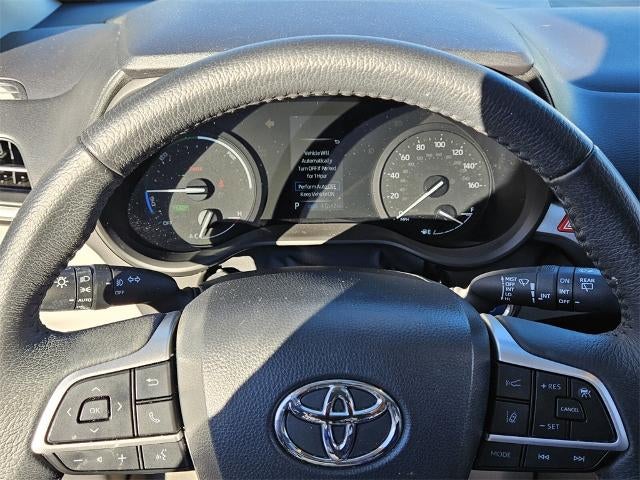 2023 Toyota Sienna XLE FWD 8-Passenger (Natl)