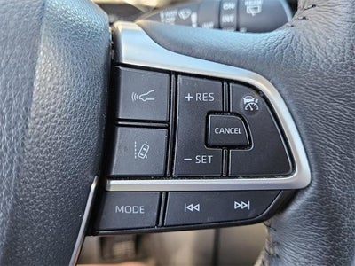 2023 Toyota Sienna XLE FWD 8-Passenger (Natl)