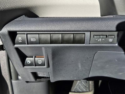 2023 Toyota Sienna XLE FWD 8-Passenger (Natl)