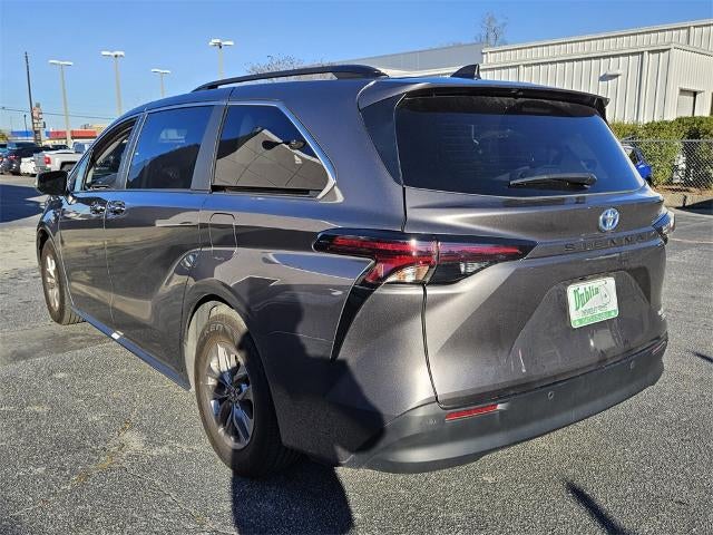 2023 Toyota Sienna XLE FWD 8-Passenger (Natl)